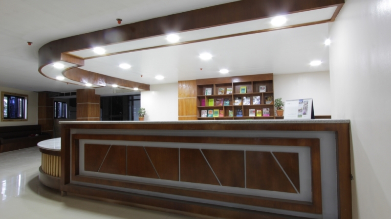 フィリピン留学 Cebu21 - PINES Main Campus-Offices and classrooms-2
